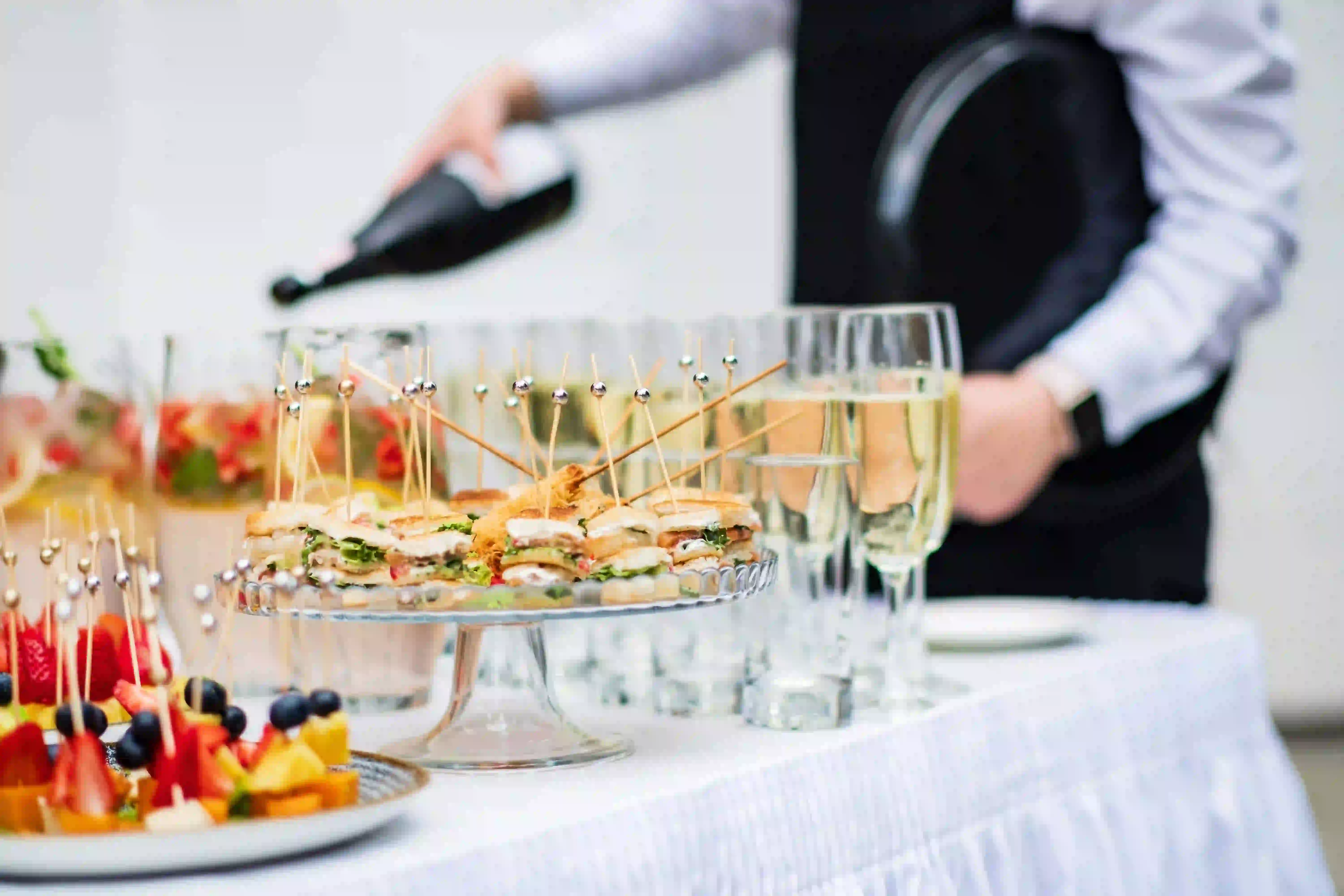 Vin d'honneur de mariage face à la mer bretonne